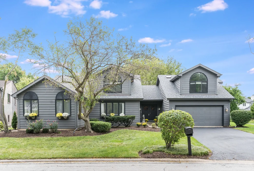 Unit for sale at 1923 Hillside Lane, Lisle, IL 60532
