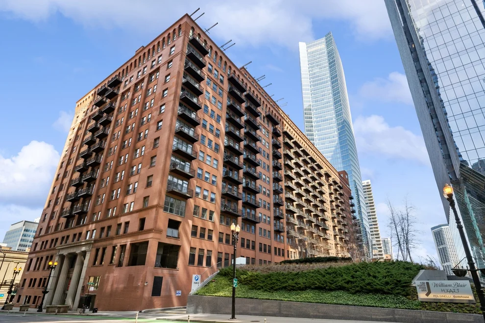 Unit for sale at 165 N Canal Street, Chicago, IL 60606