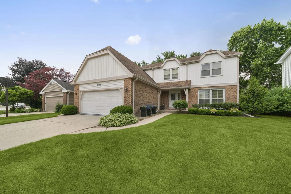 Unit for sale at 1170 Green Knolls Drive, Buffalo Grove, IL 60089