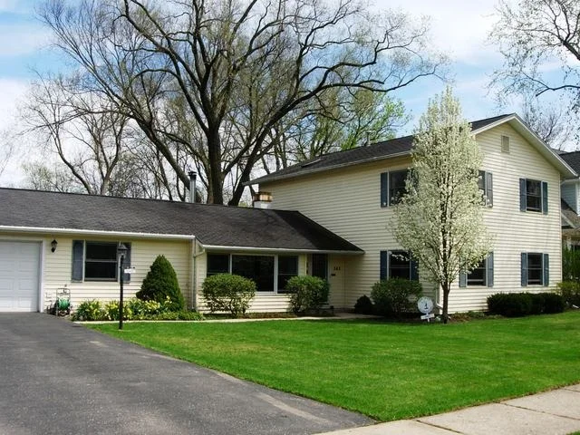 Unit for sale at 343 THACKERAY Lane, NORTHFIELD, IL 60093