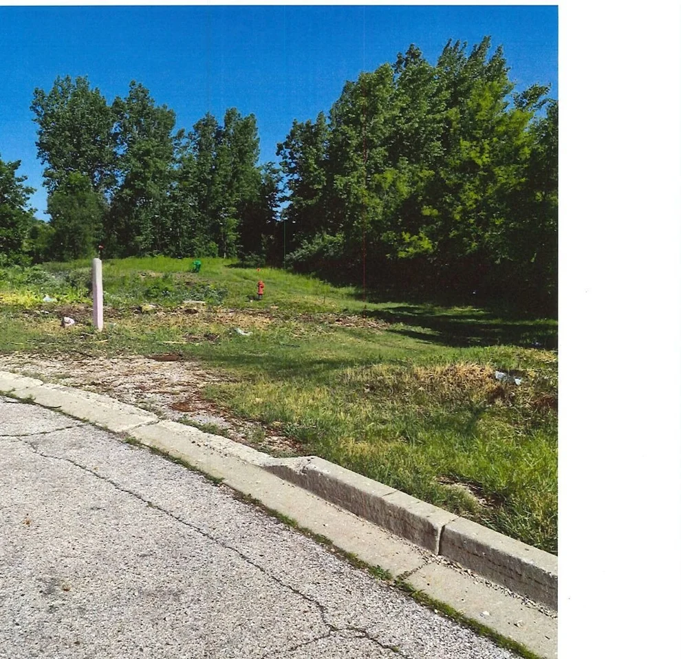 Unit for sale at Lot 1 Richmond Road N, McHenry, IL 60050