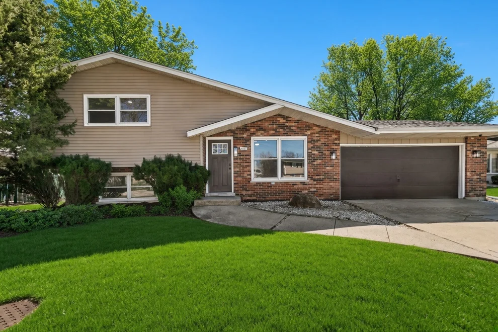 Unit for sale at 6151 Victoria Drive, Oak Forest, IL 60452
