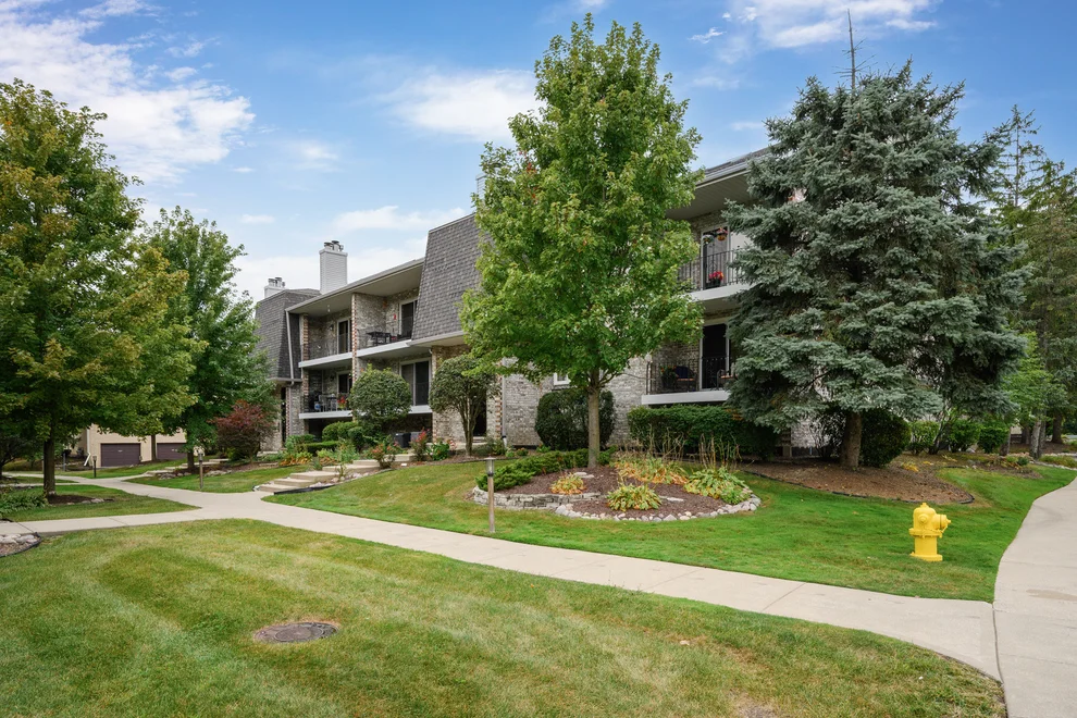 Unit for sale at 9151 Del Prado Drive, Palos Hills, IL 60465