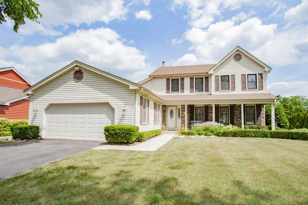 Unit for sale at 358 E Beech Drive, Schaumburg, IL 60193