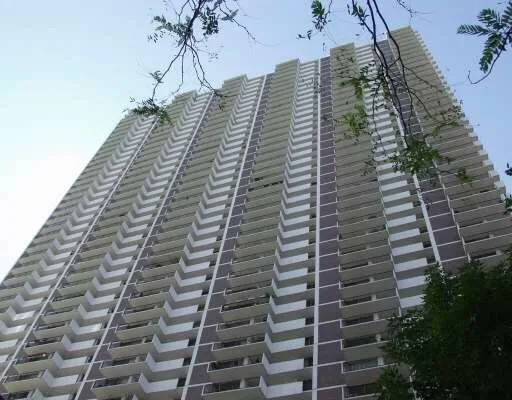 Unit for sale at 6033 N Sheridan Road, Chicago, IL 60660