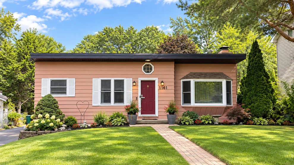Unit for sale at 1161 S Edgewood Avenue, Lombard, IL 60148