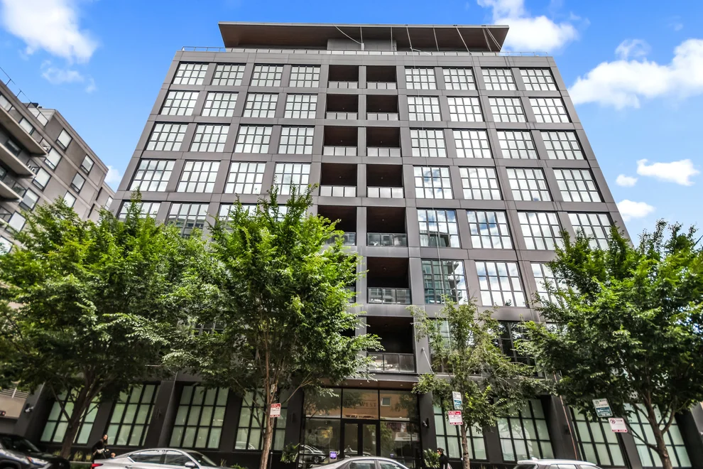 900 West Washington Boulevard