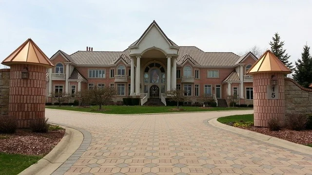 Unit for sale at 15 Woodhaven Avenue, SOUTH BARRINGTON, IL 60010