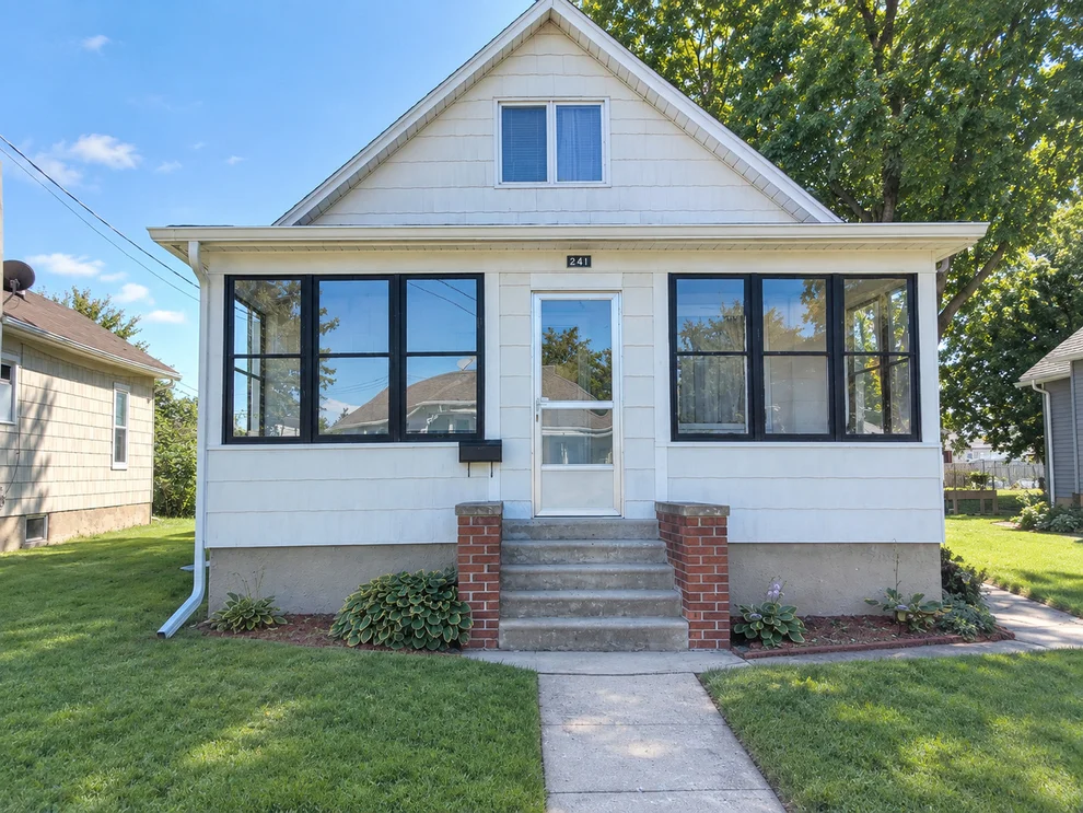 Unit for sale at 241 E 1st Street, Oglesby, IL 61348