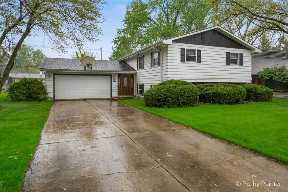 Unit for sale at 244 Arapahoe Trail, Carol Stream, IL 60188