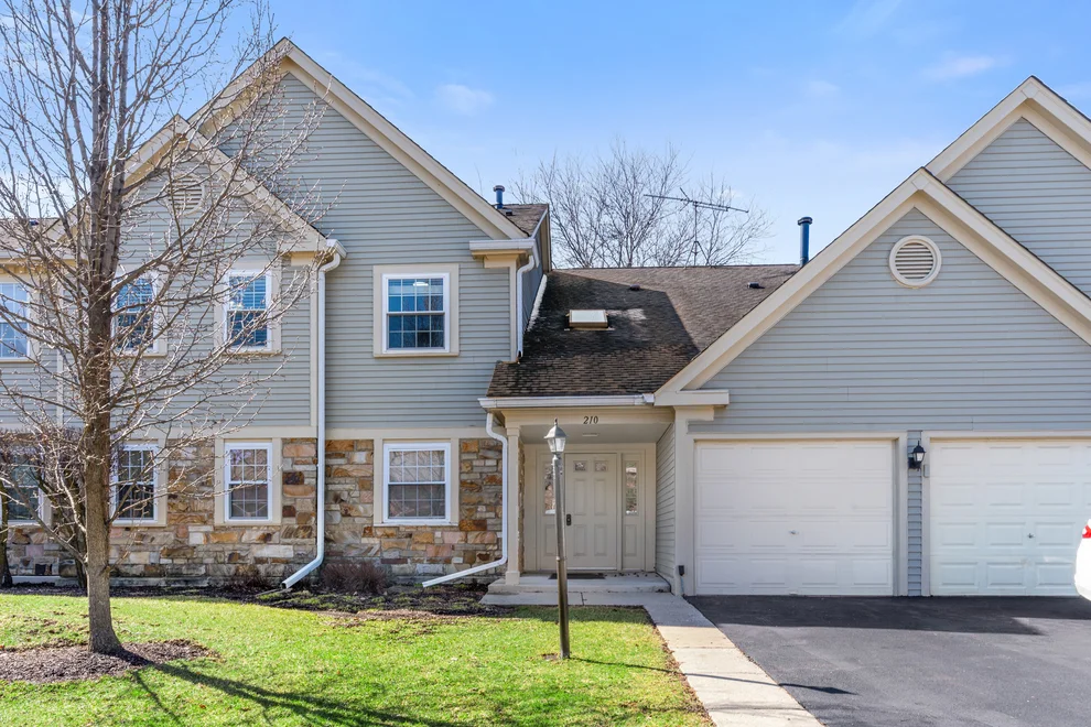 Unit for sale at 210 Dublin Lane, Schaumburg, IL 60194