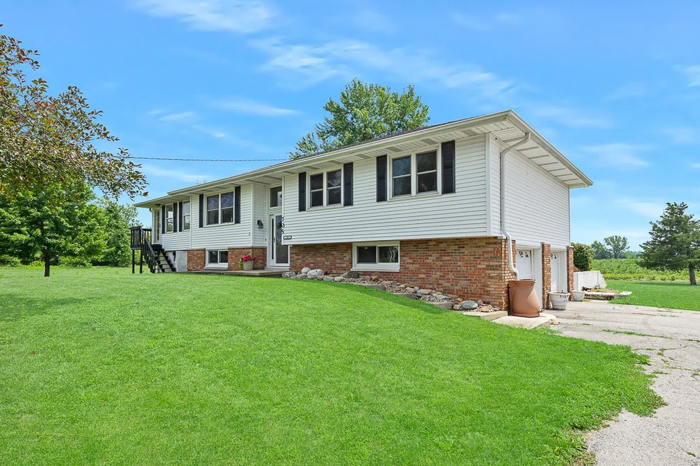 Unit for sale at 705 Collins Lane, East Peoria, IL 61611