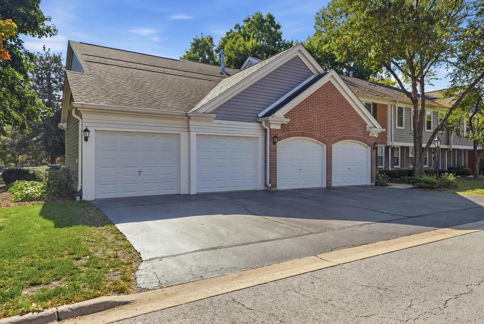 Unit for sale at 513 Green Bridge Lane, Prospect Heights, IL 60070