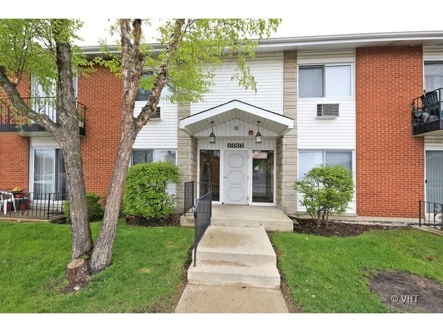 Unit for sale at 8836 N Western Avenue, Des Plaines, IL 60016