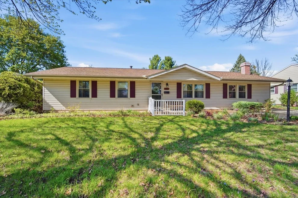 Unit for sale at 208 E Lincoln Street, Normal, IL 61761