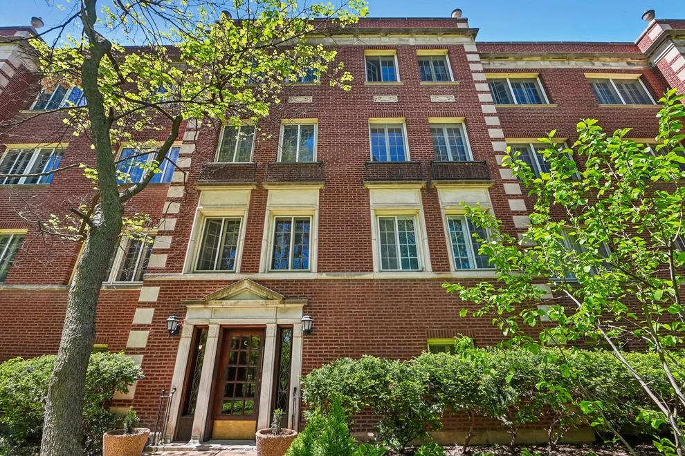 Unit for sale at 1033 Ontario Street, Oak Park, IL 60302