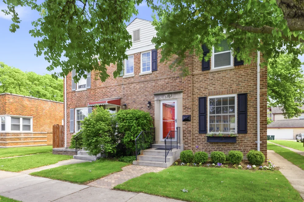 Unit for sale at 3707 Prairie Avenue, Brookfield, IL 60513