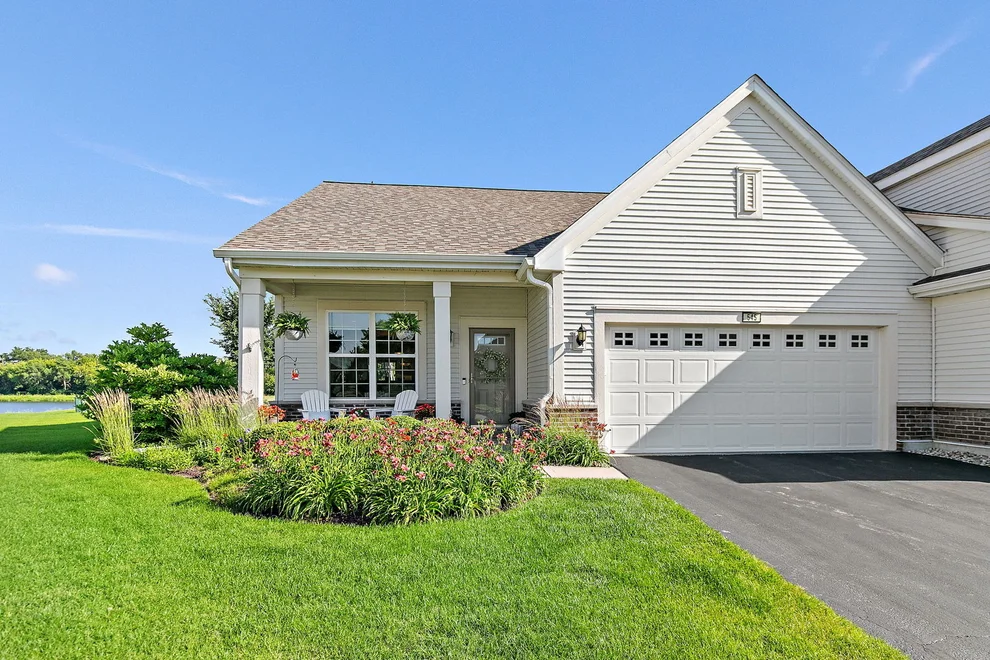 Unit for sale at 545 Autumn Circle, Pingree Grove, IL 60140