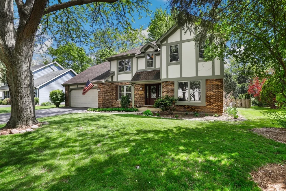 Unit for sale at 1232 Wilshire Drive, Naperville, IL 60540