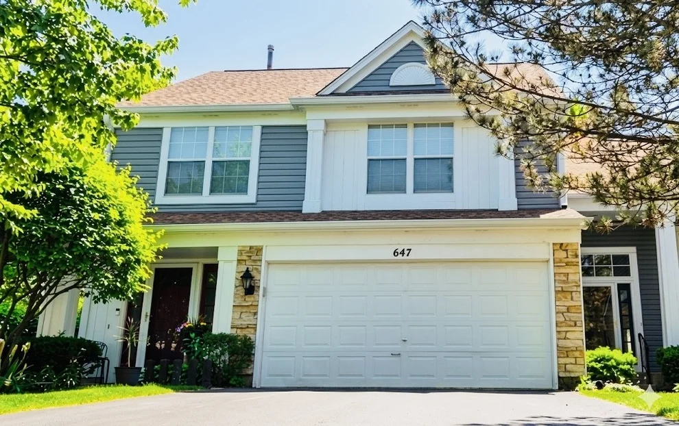 Unit for sale at 647 N Charter Hall Drive, Palatine, IL 60067