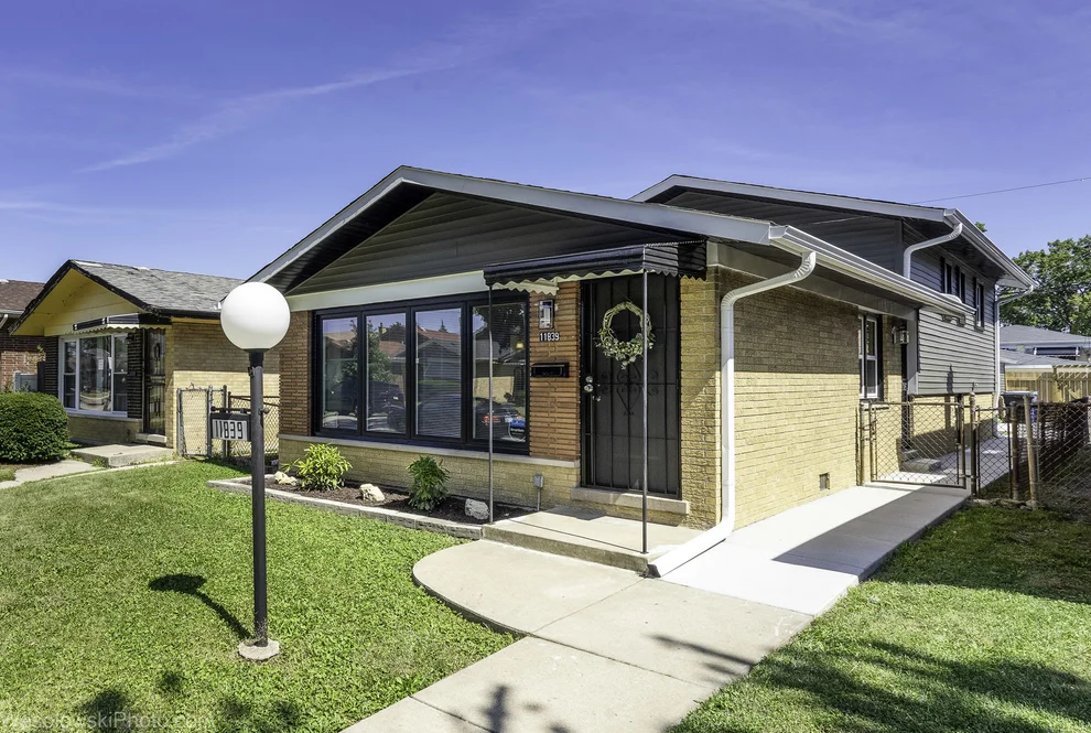 Unit for sale at 11839 S Laflin Street, Chicago, IL 60643