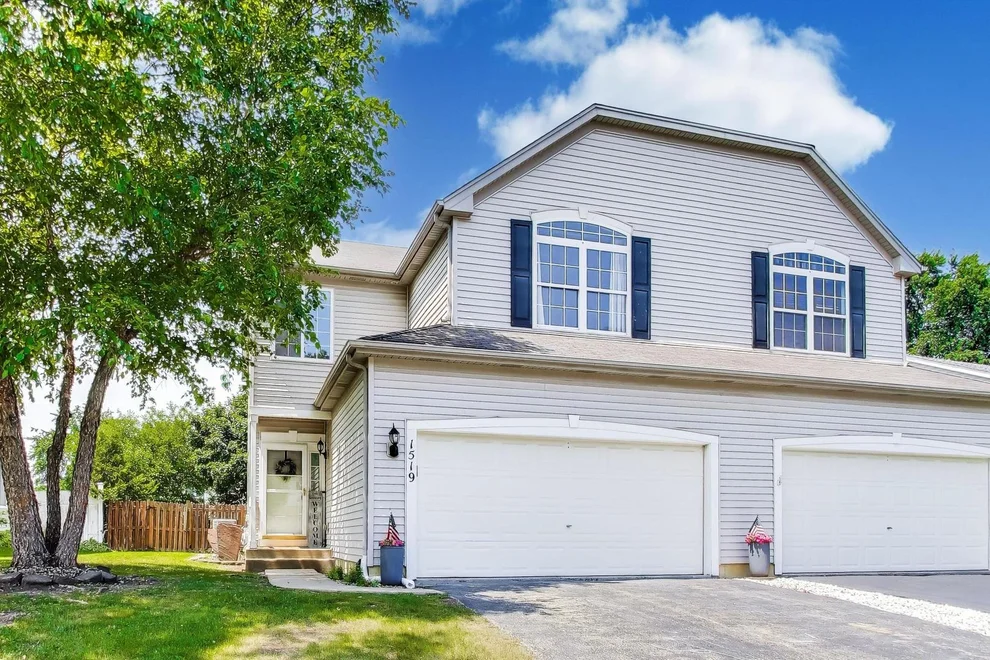 Unit for sale at 1519 Peachtree Lane, Lockport, IL 60441