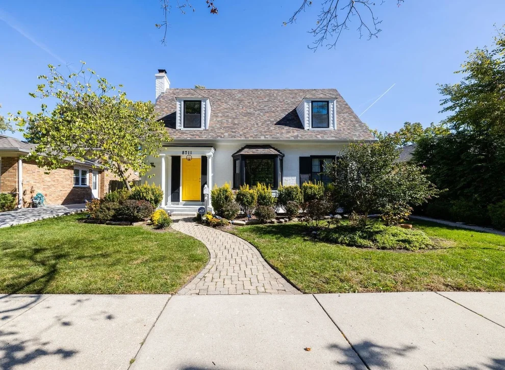 Unit for sale at 8711 Keeler Avenue, Skokie, IL 60076
