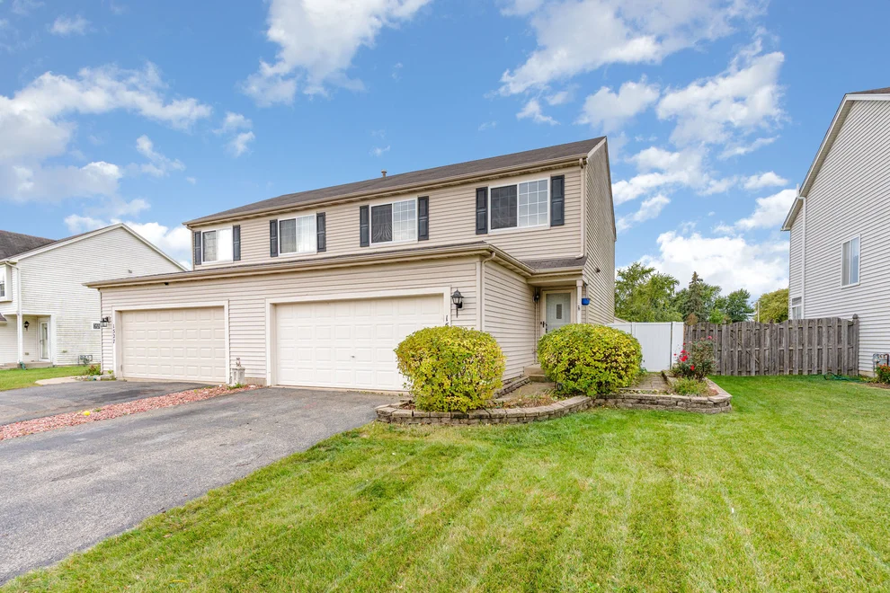 Unit for sale at 1525 Peachtree Lane, Lockport, IL 60441