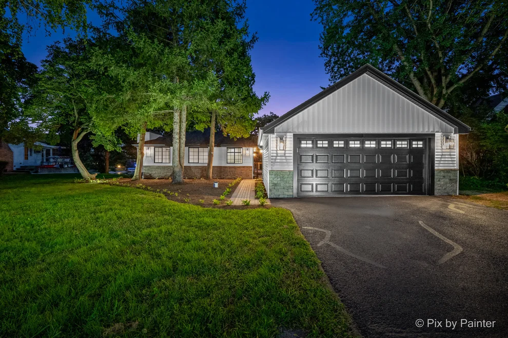 Unit for sale at 34803 N Hiawatha Trail, McHenry, IL 60051
