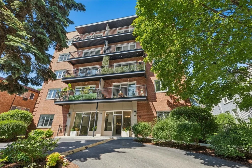 Unit for sale at 930 Hinman Avenue, Evanston, IL 60202