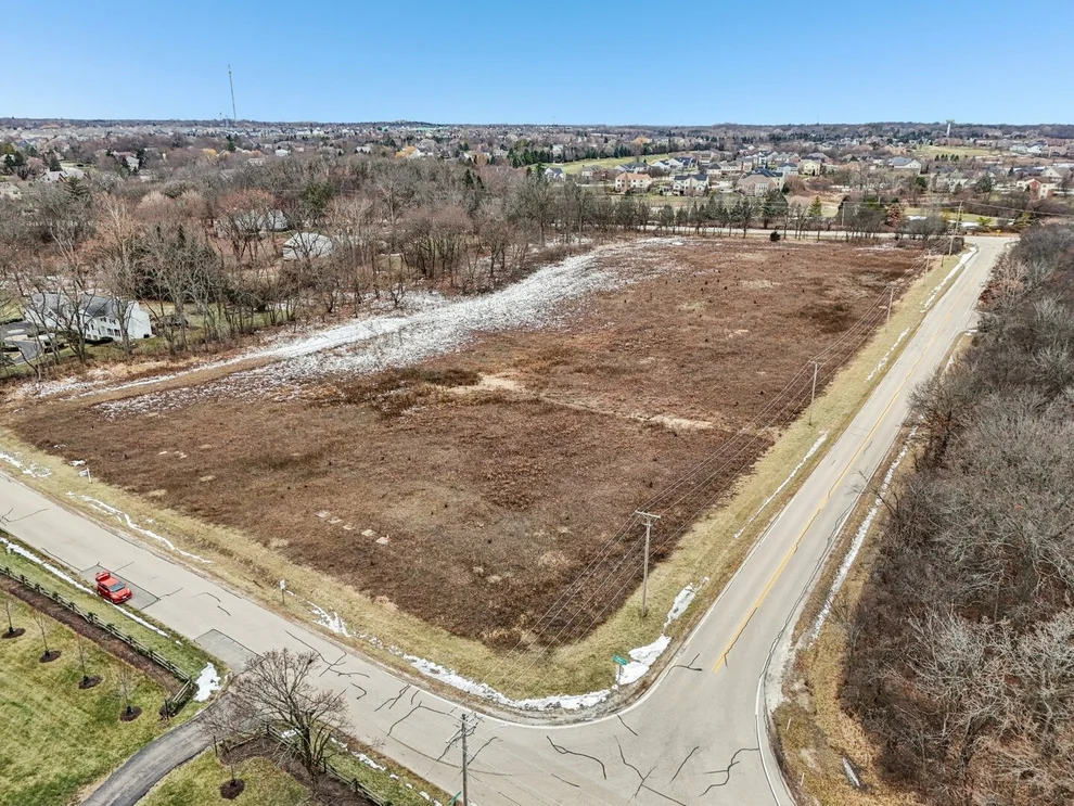 Unit for sale at 21707 W Lakeview Parkway, Mundelein, IL 60060
