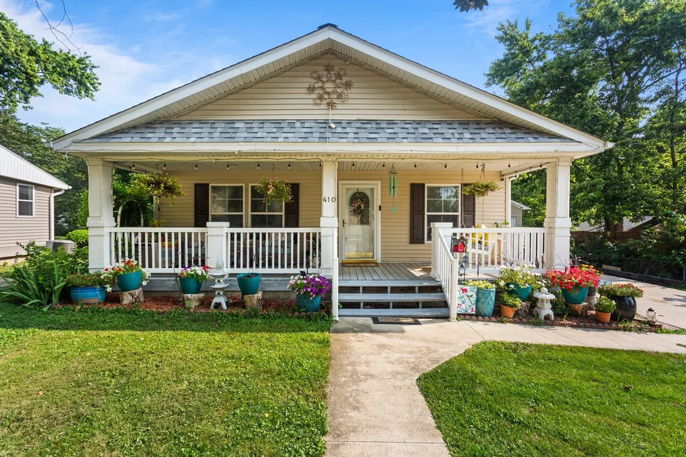 Unit for sale at 410 FRANKLIN Street, Mahomet, IL 61853