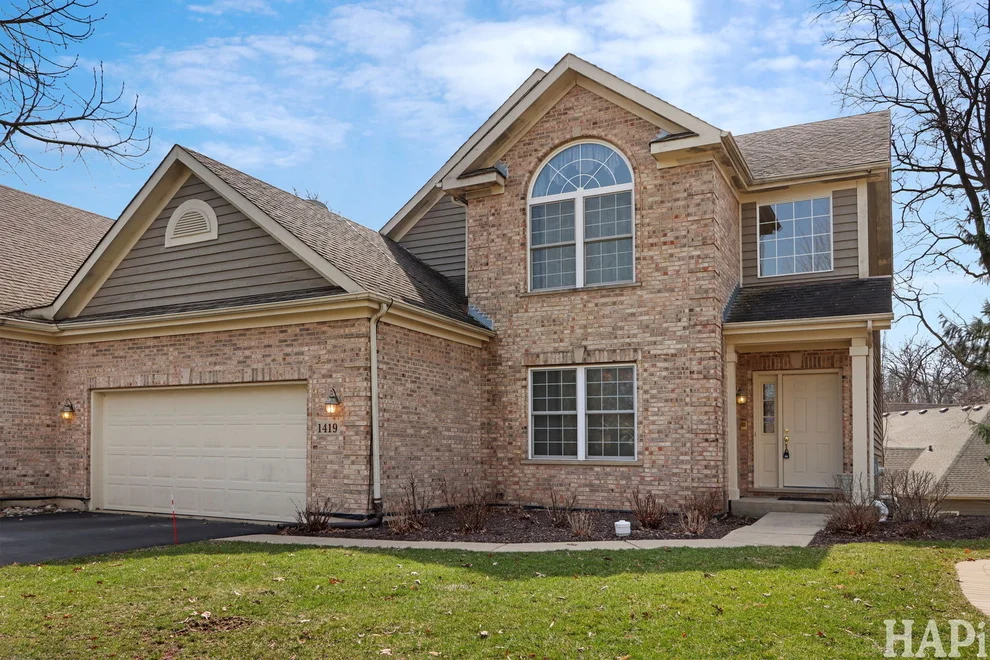 Unit for sale at 1419 White Oak Lane, Woodstock, IL 60098