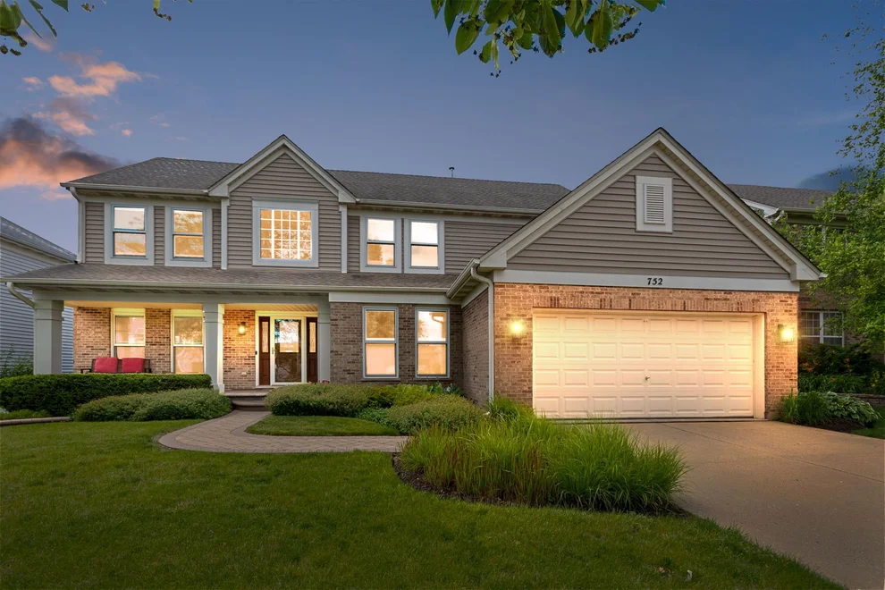 Unit for sale at 752 Easton Lane, Elk Grove Village, IL 60007
