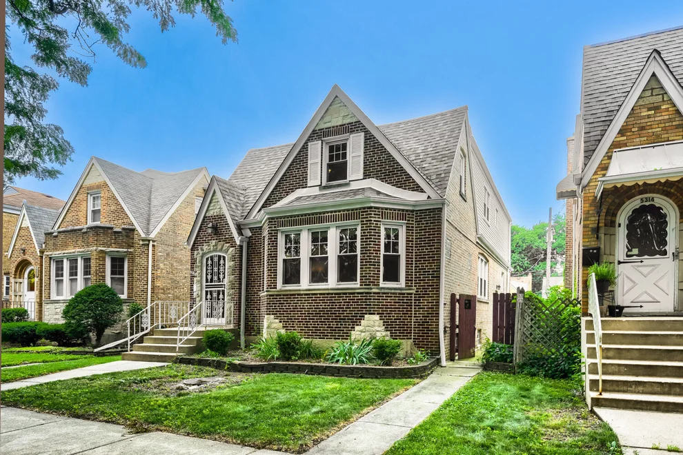 Unit for sale at 5310 N Lockwood Avenue, Chicago, IL 60630
