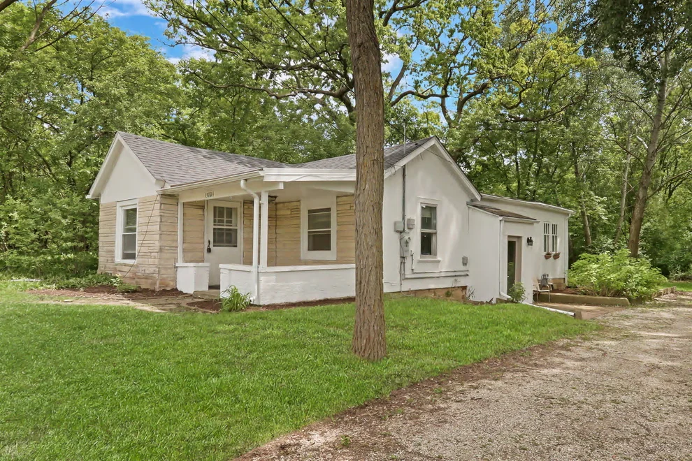 Unit for sale at 13701 Wadsworth Road, Wadsworth, IL 60083