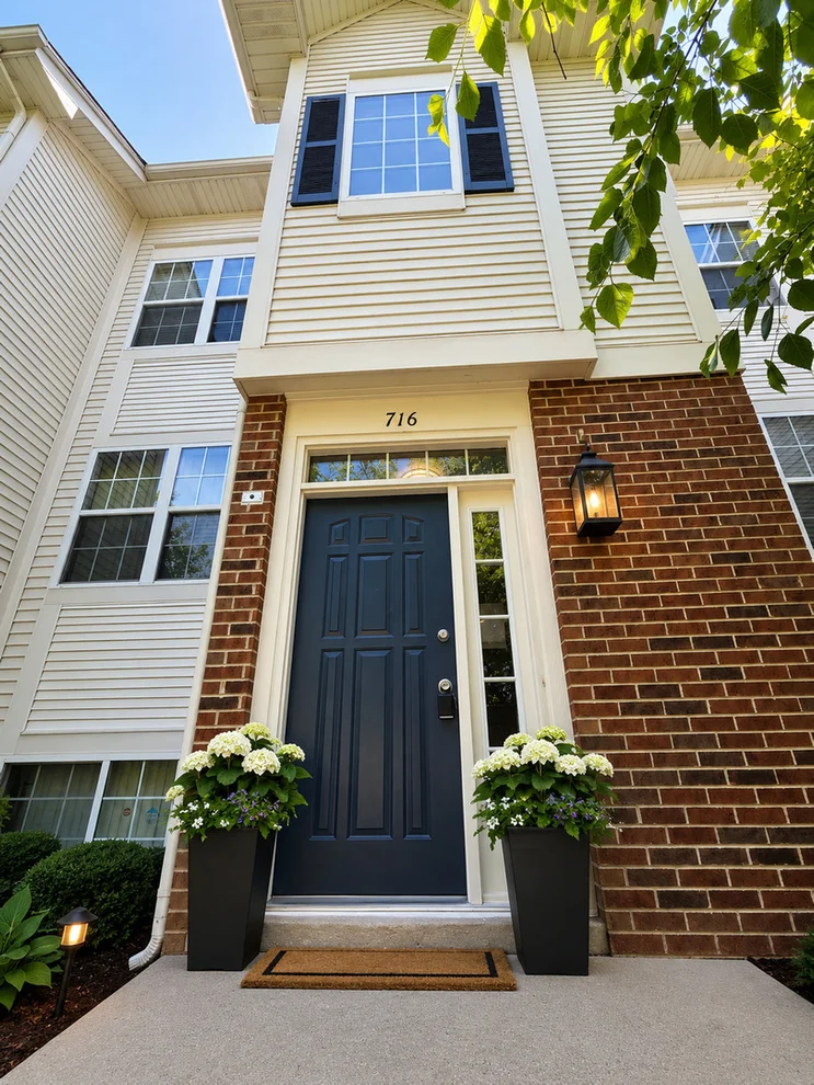 Unit for sale at 716 River Mill Parkway, Wheeling, IL 60090