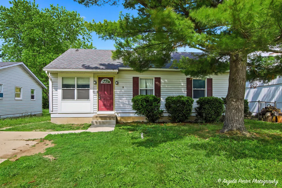 Unit for sale at 1904 JOANNA Avenue, Zion, IL 60099