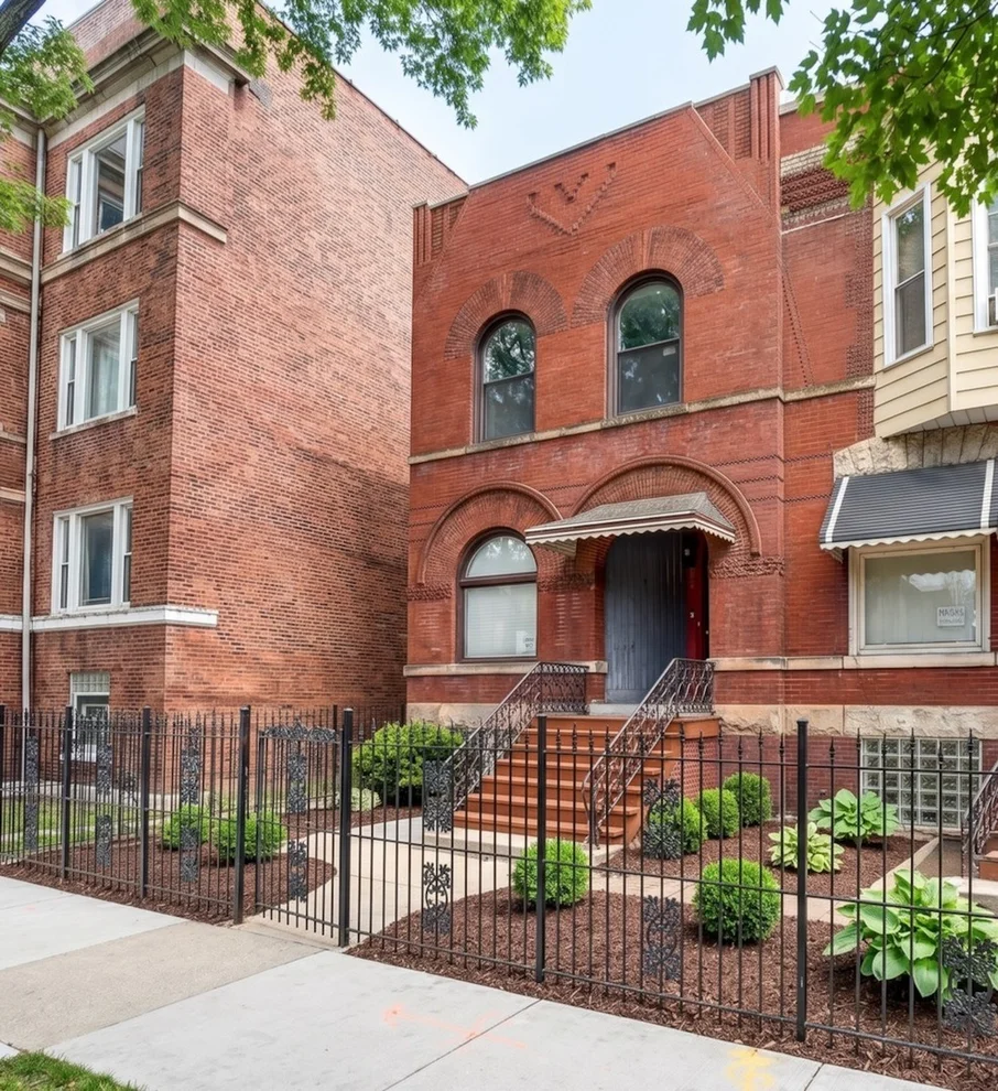 Unit for sale at 928 E 46th Street, Chicago, IL 60653