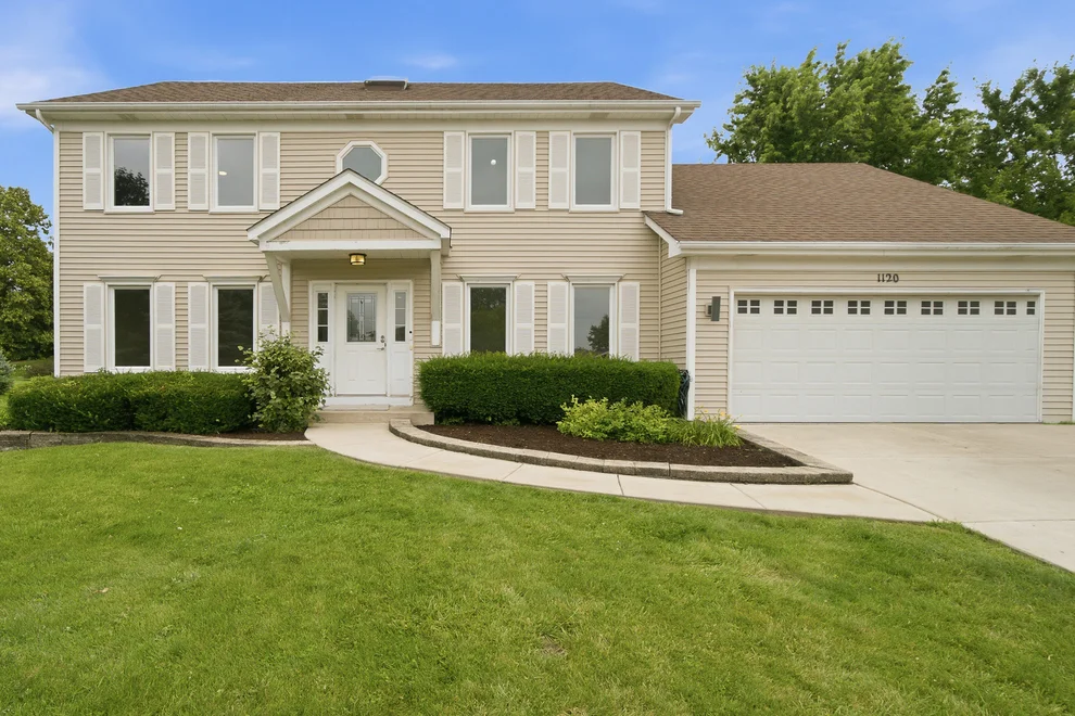 Unit for sale at 1120 Lakeside Court, Aurora, IL 60504