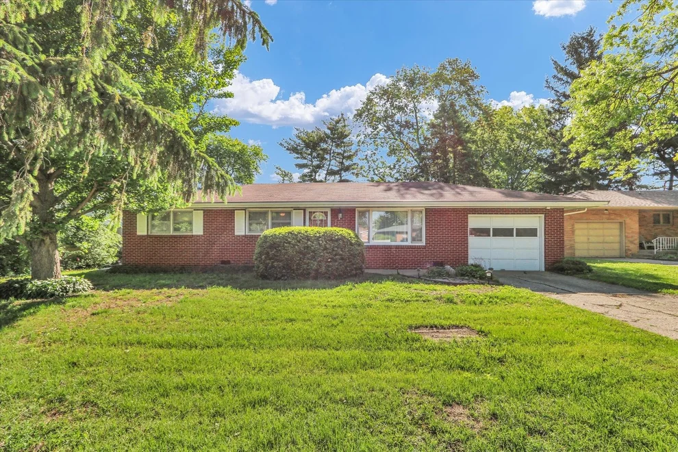 Unit for sale at 2112 Campbell Drive, Champaign, IL 61820
