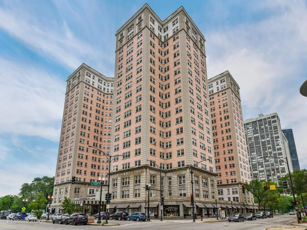 Unit for sale at 5555 N SHERIDAN Road, Chicago, IL 60640