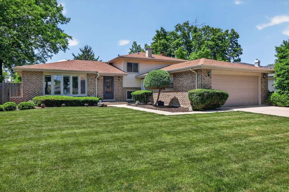 Unit for sale at 6716 Trenton Lane, Darien, IL 60561