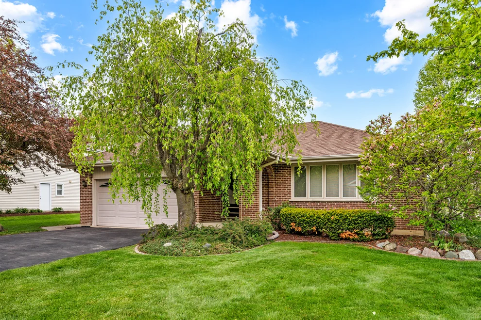 Unit for sale at 1281 TRACIE Drive, Lake Zurich, IL 60047