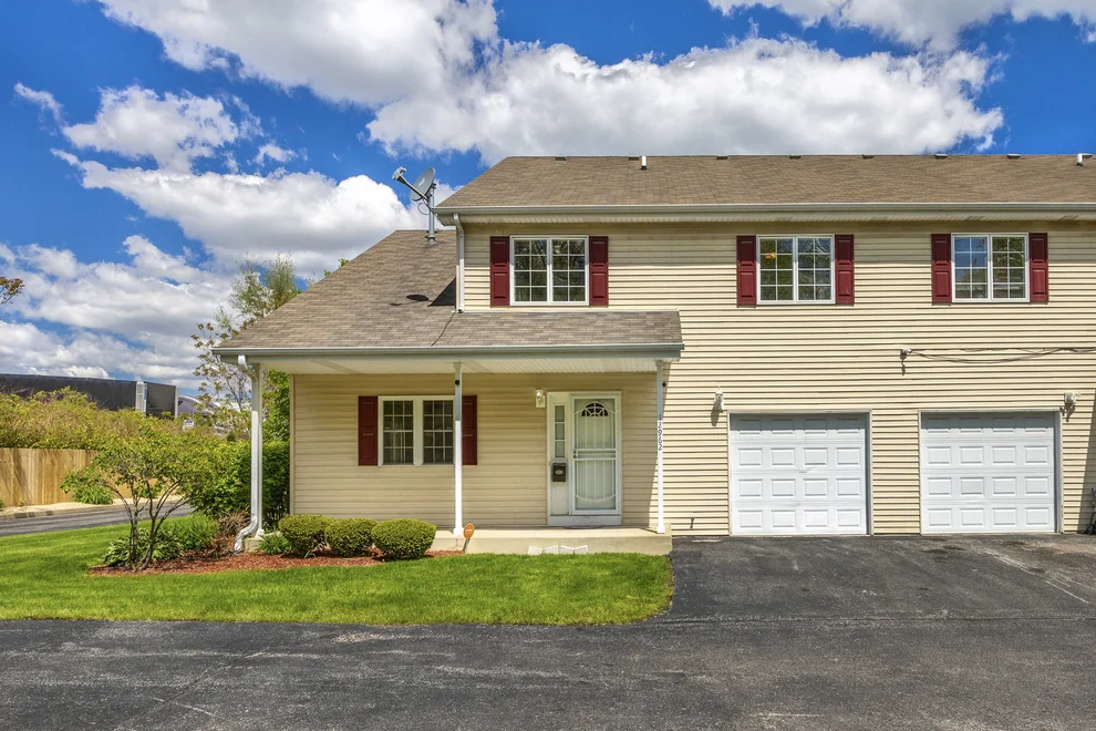 Unit for sale at 12962 S MAY Street, Calumet Park, IL 60827