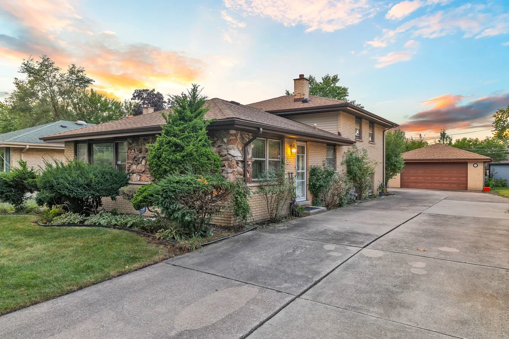 Unit for sale at 10220 S Kostner Avenue, Oak Lawn, IL 60453