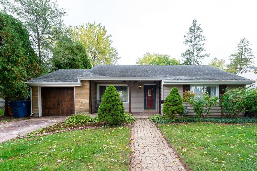 Unit for sale at 625 S 2nd Street, West Dundee, IL 60118