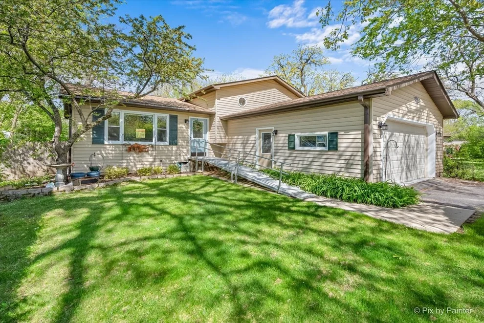 Unit for sale at 788 N Hainesville Road, Round Lake, IL 60073