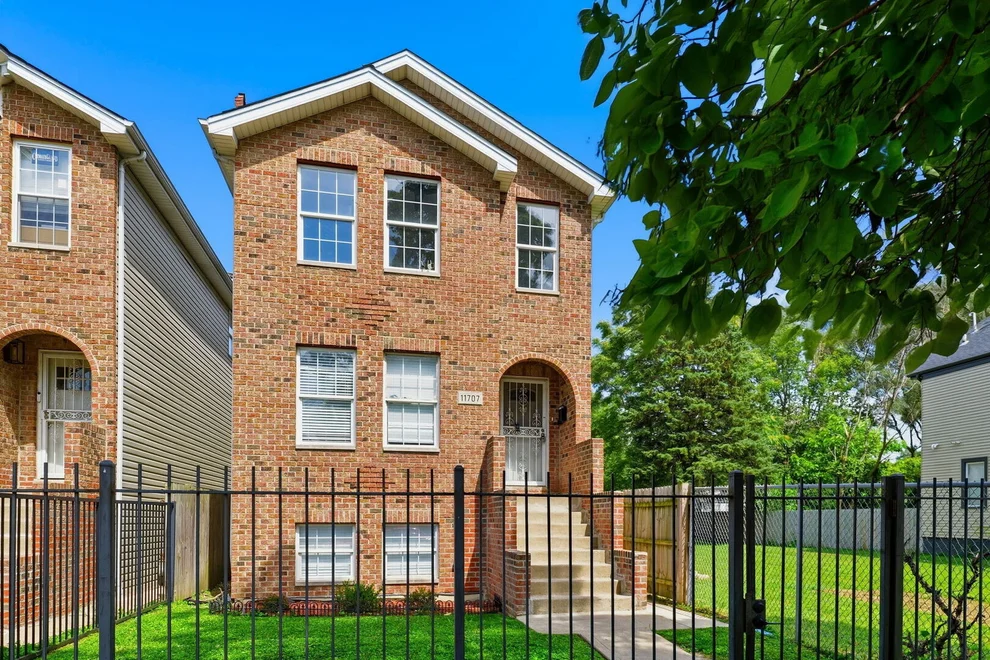 Unit for sale at 11707 S Morgan Street, Chicago, IL 60643