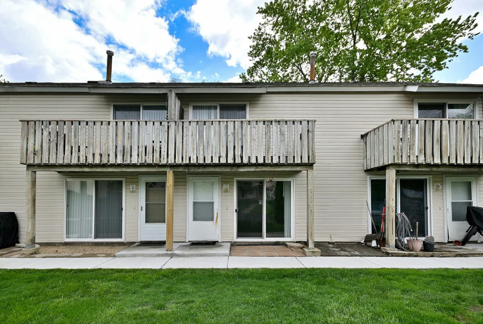 Unit for sale at 128 1/2 CORA Avenue, Fox Lake, IL 60020